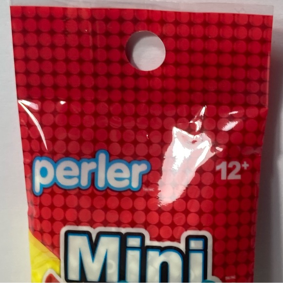 Perler Creme Mini Beads 15 Packs (2000 Beads per Pack) Small Cream Craft - Picture 2 of 16
